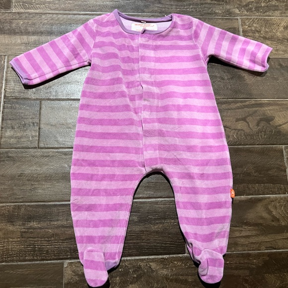 Me One Pieces Smart Close By The Magnificent Baby Me Sleeper Footie Baby